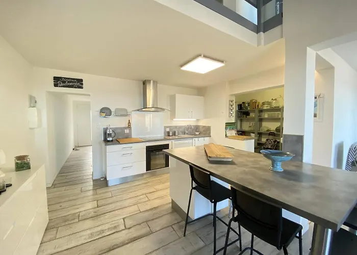 Maison De En Front De * Saint-Pierre-la-Mer (Aude)